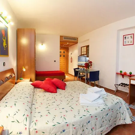 Felix Hotel 3*